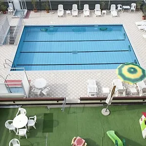 Oceanic Hotel